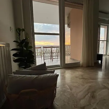 Apartment 180° View *